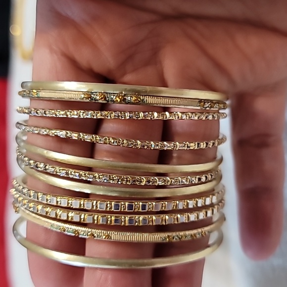 Set of 11 Silvery Creme with Golden and bead accents Stackable Wire Bracelets - Picture 4 of 5